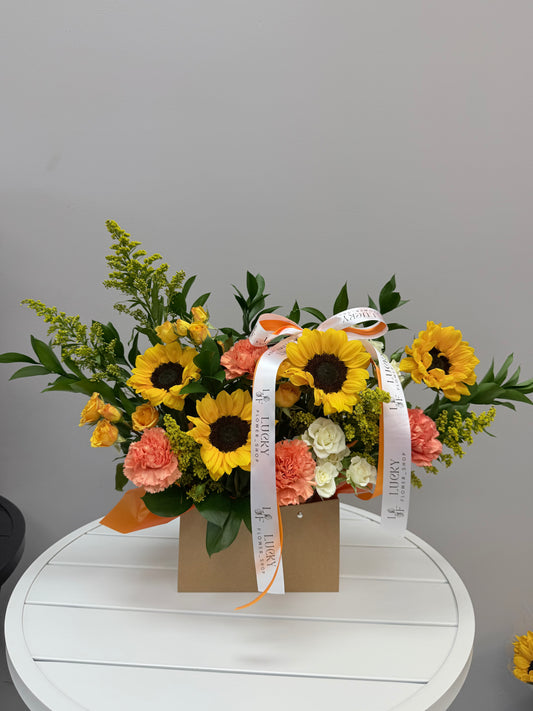 Elegant Mixed Flower Bouquet