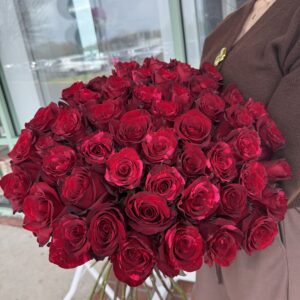 Passionate Elegance – 55 Red Roses